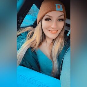 Meet your Posher, Stephani